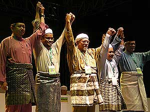pas muktamar nasharuddin win post 060609 03