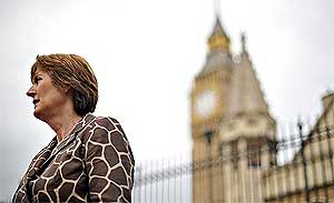 gordon brown british govt meltdown 040609 04