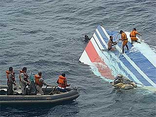 air france crash in mid atlantic ocean tail fin found 090609 01