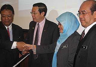 majlis perbandaran pulau pinang swearing in ceremony lim guan eng 080609 01