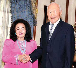 lee kuan yew state visit to malaysia 110609 04