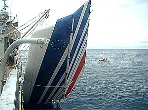 air france plane crash atlantic ocean bodies found 100609 04