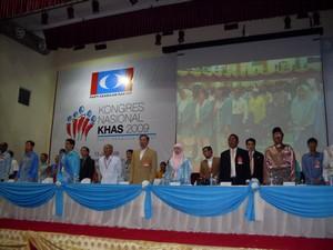 pkr egm130609 leadership 02.jpg