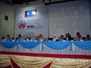 pkr egm130609 leaders 01.jpg