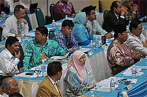 pkr egm bangi zaid ibrahim joins pkr event 130609 01