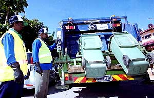 alam flora waste management 120609 04