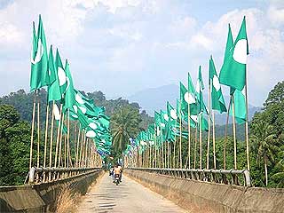 manek urai by election background lay of the land pas bn campaign 160609 05