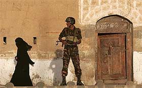 hostage bodies found in yemen 160609 03
