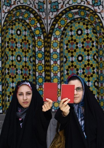 iranian women going to vote