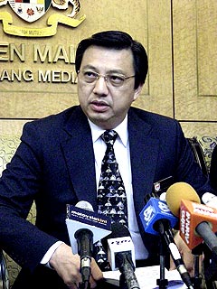 liow tiong lai h1n1 flu parliament pc 220609 02