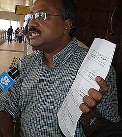uthayakumar court release of passport travel documents 230609 02