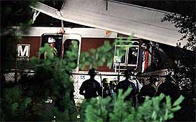 washington metro train crash 260409 02