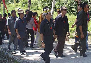 protest at berawan on ncr land scam sarawak long terawan 230609 02