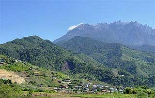 visitors shy away from ranau kundasang sabah 230609 02