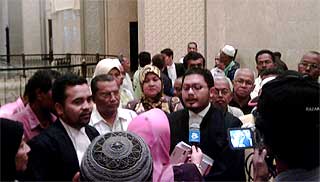 felda kemahang settlers and lawyer duta court 260609