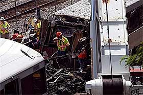 washington metro train crash 260409 03