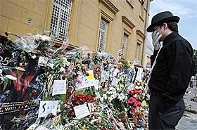 michael jackson funeral 290609 04
