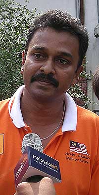 hindraf kampung buah pala protest at dap hq petaling jaya 300609 selvam