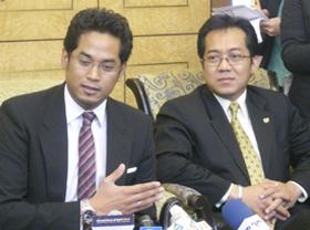 pas umno pemuda talks parliment 010709 khairy 01