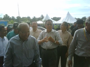 manek urai spr chief abdul aziz visit nomination centre 050709 01