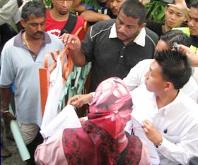 kg buah pala 020709 bailiff stick court order