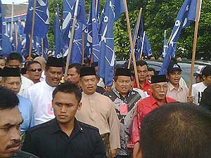 bn umno candidate and leaders manek urai by election nomination day 060709 14