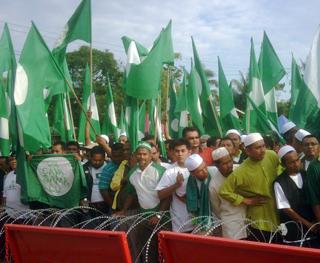 manek urai by-election nomination 060709 pas supporter