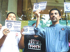 gmi leaflet demonstration anti isa 040709 syed ibrahim (in blue)