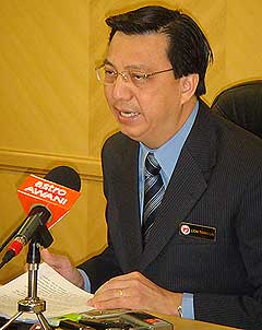 liow tiong lai health ministry h1n1 flu campaign pc 060709 04