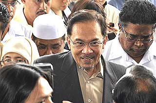 anwar sodomy 2 duta court hearing pkr leaders 080709 18