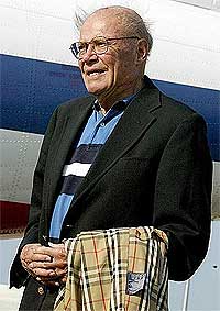 robert mcnamara vietnam war death 070709 01