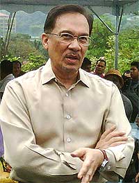 anwar sodomy 2 duta court hearing pkr leaders 080709 13