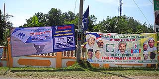 manek urai by election pas nik aziz hadi awang tuan aziz bn posters 070709 03