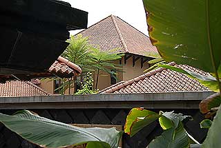 khir toyo mansion 060709 02