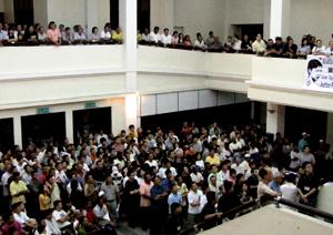 penang portest gathering on teoh beng hock death 220709 crowd outside hall