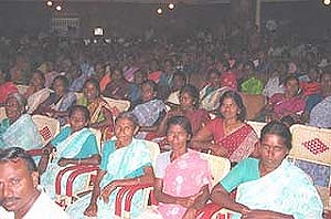 peoples caravan in india 130904 crowd in hall