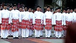 umno youth 180904 in march formations