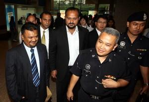 coroner court teoh beng hock inquest visit macc 070809 gobin singh.jpg