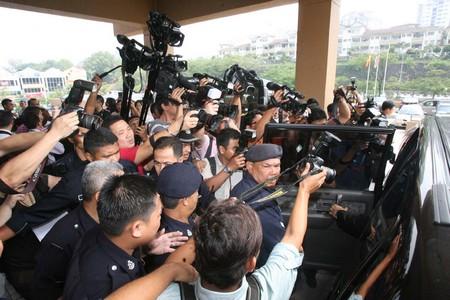 teoh beng hock inquest 070809 media.jpg