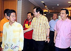 ong tee keat meeting penang 300809 arrival