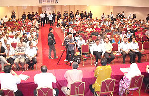 section 23 temple dialogue 050909 crowd