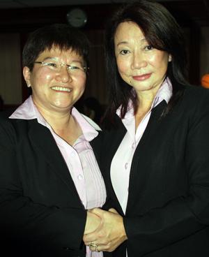 hua zong women wing ooi congratulate sim