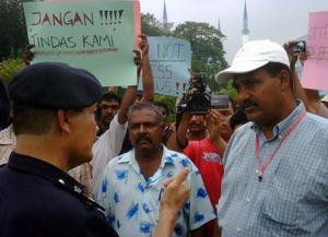 cow protest to selangor suk 280909 02