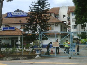 teresa kok police report on death threat 011009 police station.jpg
