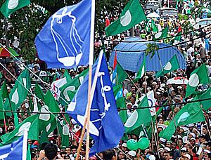 bagan pinang by-election nomination 031009 sea of flags