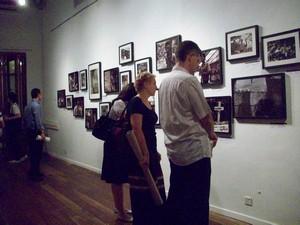 no refugee exhibition 151009-01.jpg