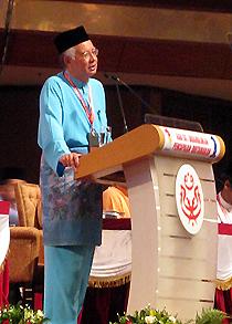umno agm egm 151009 najib give speech 04