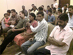dipang bridge tragedy 141109 crowd