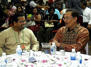 hindraf second anniversary 251109 anwar with vasantha