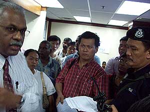 (Test - VG) Nine more arrested in Kg Papan for alleged obstruction